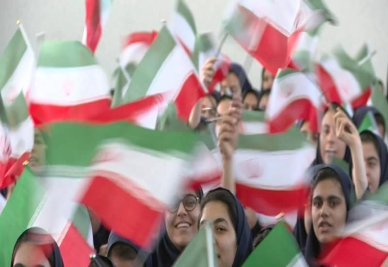 زنگ انقلاب در 2 هزار آموزشگاه کهگیلویه و بویراحمد نواخته شد (+ تصاویر)