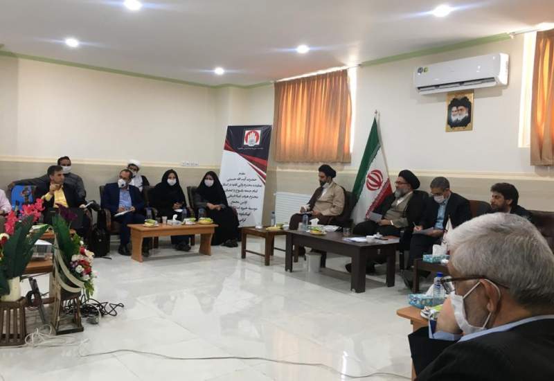 هدایتخواه: شورای فرهنگ عمومی استان با نشست اداری ارشاد اشتباه گرفته شده است / نماینده ولی فقیه در استان: خیلی‌ها از بد بودن پارتی بازی صحبت می‌کنند در حالیکه همه اهل پارتی بازی‌اند / گلایه‌های مقدم و پیرسبزی در شورای فرهنگ عمومی دنباله دار شد