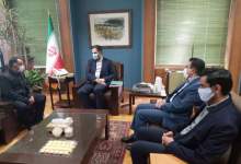قدردانی «قادر آشنا» از «عنایت آزغ» قهرمان حادثه کلنیک سینا اطهر تهران  <img src="/images/video_icon.png" width="11" height="10" border="0" align="top">
