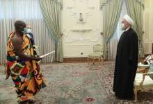 (عکس) پوشش متفاوت سفیر جدید غنا در دیدار روحانی  <img src="/images/picture_icon.png" width="11" height="10" border="0" align="top">