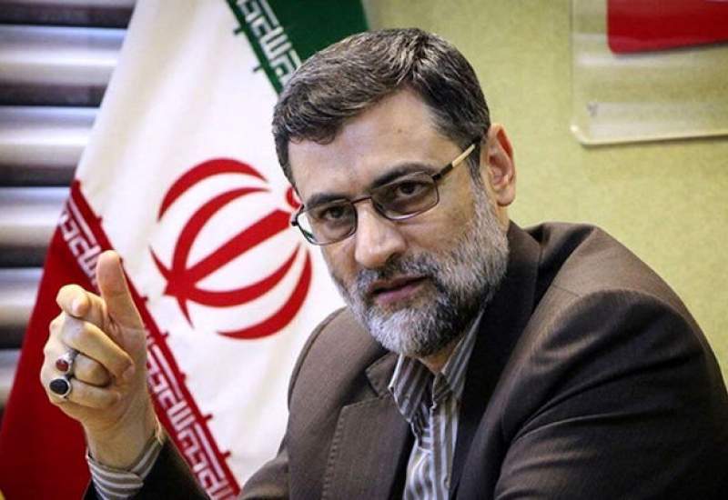 قاضی‌زاده هاشمی: کنار رفتن در کار نیست