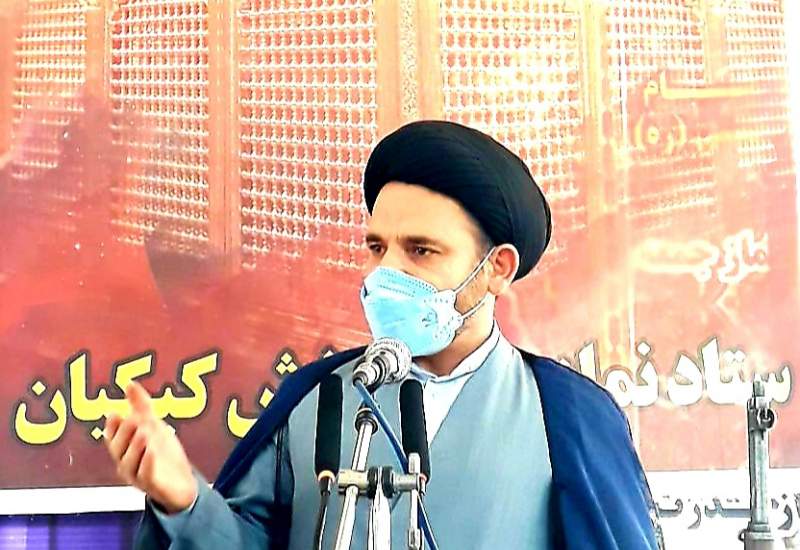 امام جمعه چیتاب خطاب به دادسرای محترم نظام: این چه قانونیست که پلیس در مواجهه با شرارت قدرت استفاده از اسلحه اش را ندارد تا به راحتی کشته بشود؟.