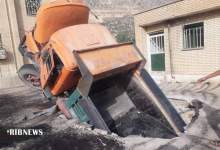 کامیون در زمین فرو رفت / فرونشست زمین در سرفاریاب