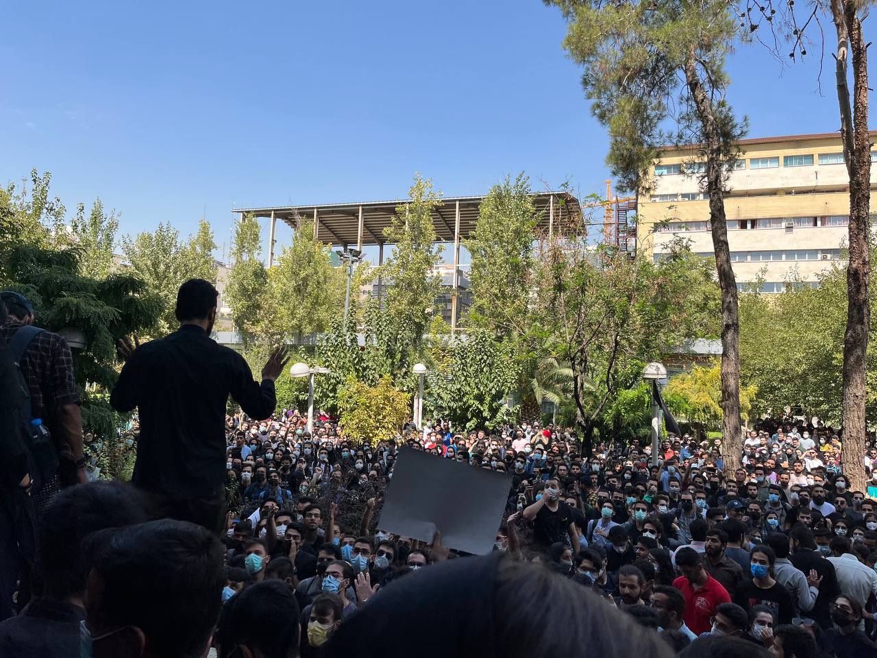 برگزاری تجمع اعتراضی در دانشگاههای تهران برگزاری تجمع اعتراضی در دانشگاههای تهران