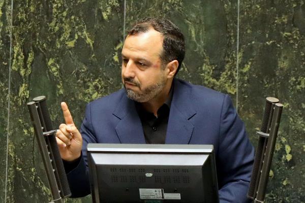 پرونده دلار ۴۰ تومانی روی میز بهارستان‌نشینان / گزارشی از ارزیابی سیاست‌ها و اقدامات ارزی دولت در صحن علنی مجلس