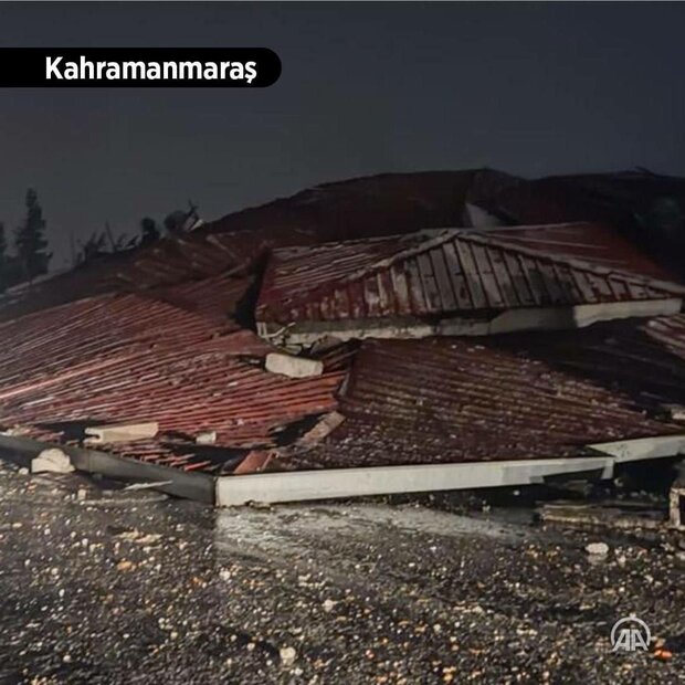 زلزله ۷.۴ ریشتری/ ۲۸۴ نفر در ترکیه و ۲۳۷ نفر در سوریه جان باختند