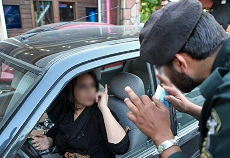 در این موقعیتِ حساس، می‌بایست «با دقت و مراقبت» اقدام به امر به معروف و نهی از منکر کرد