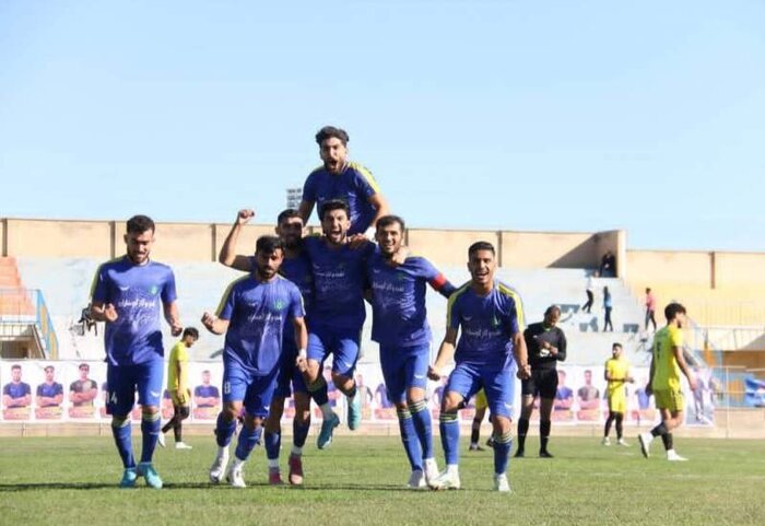 نفت و گاز گچساران یک گام مانده تا صعود به لیگ دسته اول فوتبال