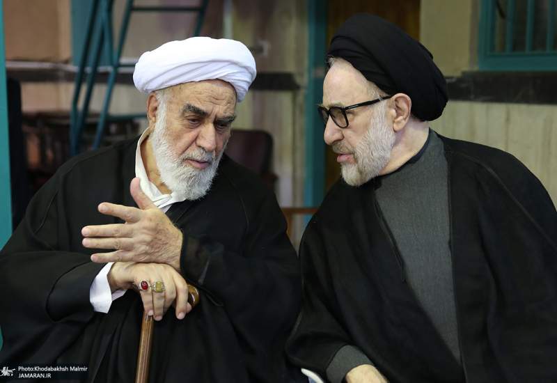 (تصاویر) حاشیه‌هایی از تشییع پیکر آیت الله صانعی