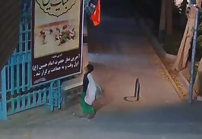 فیلم/ عرض ارادت یک کودک کار به محضر امام حسین (ع) + لحظه‌ی برآورده شدن آرزویش