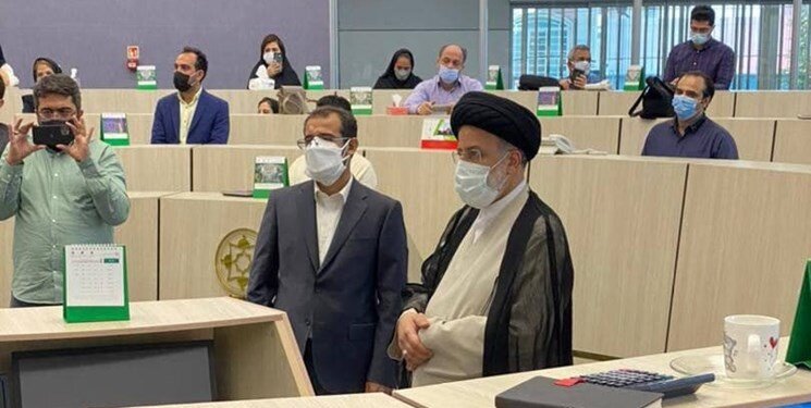 بورس واکنشی به فرمانها ندارد/ چقدر سرمایه از بورس تهران فرار کرد؟