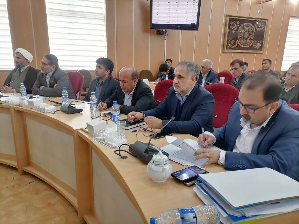 انتقاد تند استاندار کهگیلویه و بویراحمد از پیشرفت کند طرح نهضت ملی مسکن در یاسوج / اداراتی که پنهانکاری میکنند و زمینها را برای نورچشمیها میگذارند!