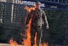 خوسوزی خلبان نیروی هوایی امریکا در اعتراض به جنایت‌های رژیم صهیونیستی در غزه