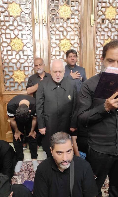 عکس| محمدجواد ظریف خادم امام رضا شد