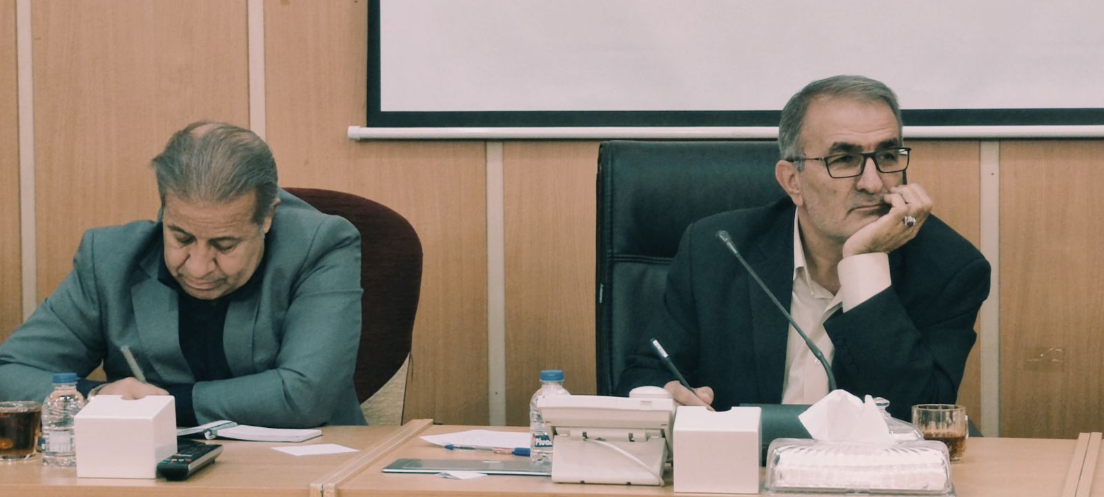 عضو جبهه اصلاحات خطاب به استاندار کهگیلویه و بویراحمد: عزل معاون استانداری دیر شده / در طرح شهید زینالدین حقوق جوانان این استان را تضییع کردند