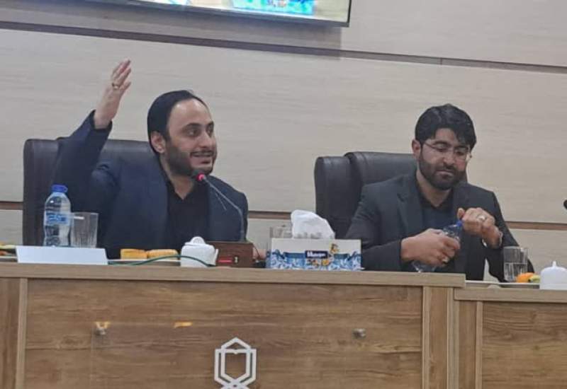 فیلم و تصاویر | پرسش‌وپاسخ دانشجویان دانشگاه علوم پزشکی یاسوج با سخنگو و دبیر هیئت دولت سیزدهم / مسئله ما در خودروسازی فساد و ناکارآمدی است / مشکل اینجا است که زیگزاگی سیاست‌گذاری کرده‌ایم / چرا مخبر کاندیدای ریاست‌جمهوری نشد؟ / یارانه به گندم تولید خارجی ندادیم؛ سال بعد قرار بود جشن خودکفایی کل گندم را دوباره بگیریم/ایران جزو 20 تولیدکننده خودرو دنیا است/ پیام انتخابات ریاست‌جمهوری نه به عملکرد  یا «محبوبیت» شهید رئیسی بود / دولت قبل می‌گفت کلید حل مشکلات در «سیاست خارجی» است؛ پاسخ ما این بود که کلید در «داخل» است،