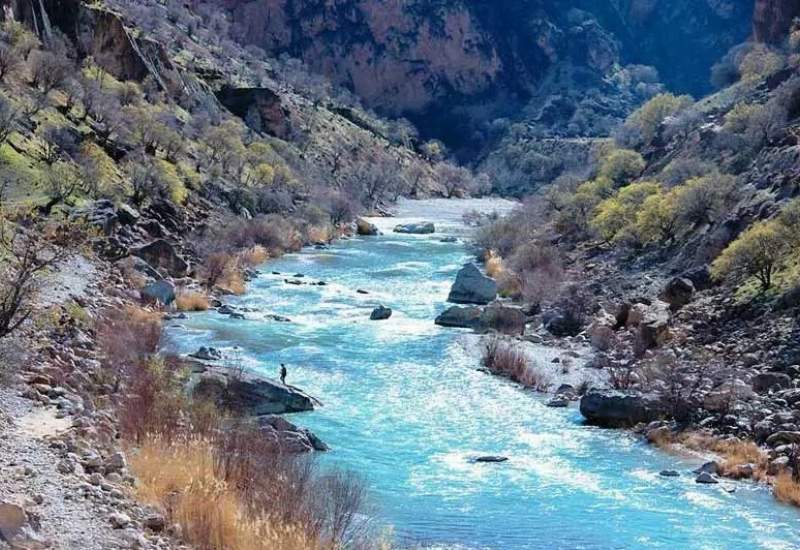 چرا هیچ‌کس در برابر متجاوزان به حریم رودخانه بشار یاسوج ایستادگی نمی‌کند؟  <img src="/images/video_icon.png" width="11" height="10" border="0" align="top">