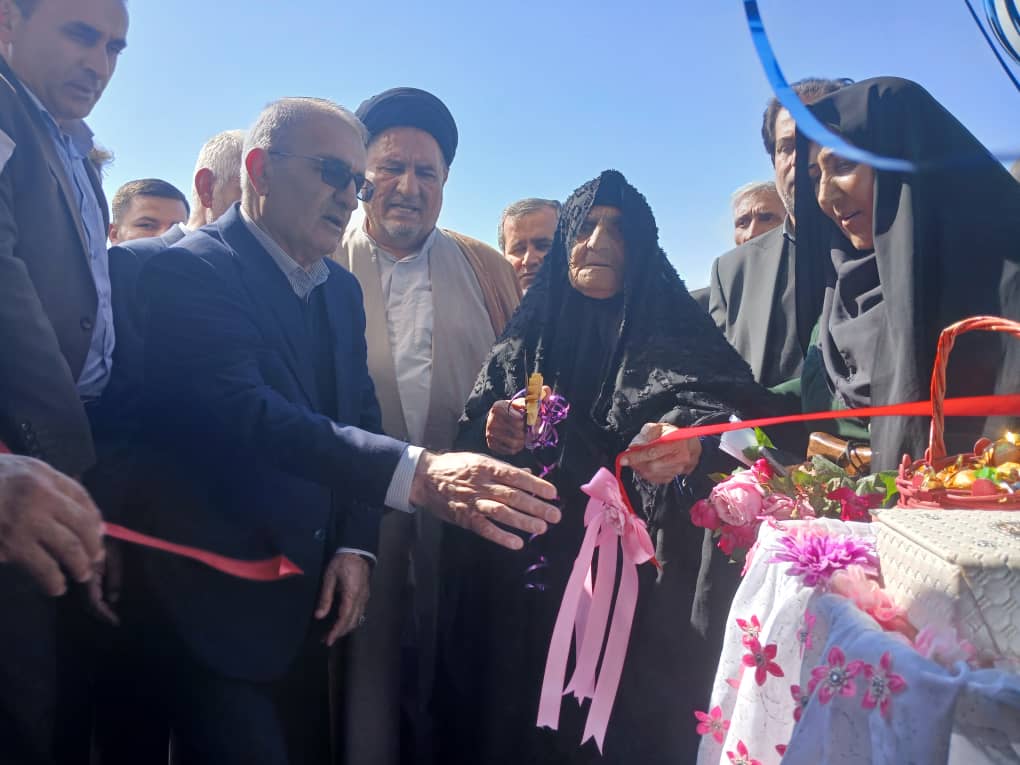 فیلم و تصاویر | ایستگاه آتش‌نشانی سرفاریاب کلنگ‌زنی شد: گامی دیگر در عمران شهری چرام  <img src="/images/video_icon.png" width="11" height="10" border="0" align="top">