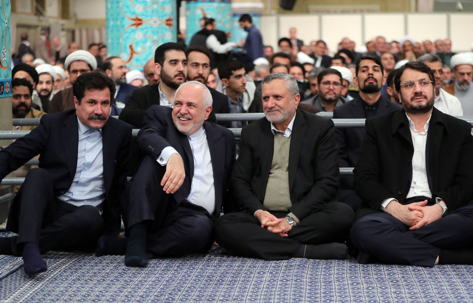 سخنان پزشکیان در دیدار کارگزاران نظام با رهبر انقلاب؛  قدردانی رهبری از رئیس‌جمهوری/ ظریف و ساداتی‌نژاد هم آمدند