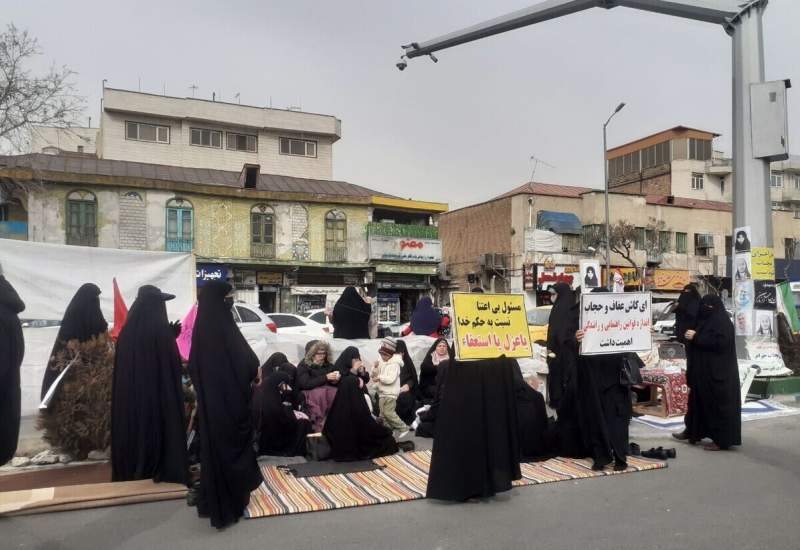 تحصن کنندگان رادیکال مقابل مجلس، پس از ۴۸ روز، با ورود نیرو‌های انتظامی، متفرق شدند / مشاور قالیباف: پایان تحصن غیرقانونی پس از صبر مهربانانه...