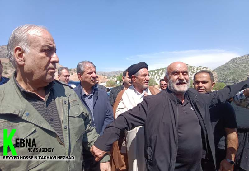 فیلم و تصاویر | معاون وزیر راه بخشی از مشکلات حوزه راه کهگیلویه را بازدید کرد / مناقصه ورودی دهدشت پایان فروردین برگزار می‌شود / باند دوم خیرآباد -دهدشت در اردیبهشت به مناقصه می‌رود / موج‌های نزدیک به تونل پات به شکلی اصولی اصلاح خواهد شد / تعبیه دوربرگردان برای دو نقطه حادثه خیز کهگیلویه  <img src="/images/video_icon.png" width="11" height="10" border="0" align="top">