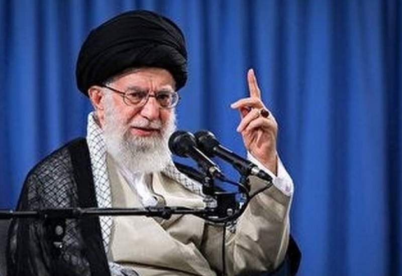فیلم| خاطره رهبر انقلاب از مشاهده برنامه روایت فتح / گفتم این صدای نجیبی که اینها را بیان می کند ...