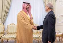 نقشه ژئوپلیتیک منطقه در حال تغییر است؛ عربستان و ایران در مسیر همگرایی؟ / سعودی‌ها به دنبال تدارک دیدار پزشکیان و ترامپ در عربستان/ تهران تاکنون تمایلی نشان نداده / تحلیل ها از سفر وزیر دفاع سعودی به تهران / چهره نزدیک به دربار عربستان: پیامی روشن به تهران که سعودی به هیچ‌وجه در حمله به ایران نقش‌آفرینی نخواهد کرد / محسن میلانی، استاد روابط بین الملل در آمریکا: این روابط می‌تواند از ارکان نظم جدید منطقه‌ای باشد / ولی نصر مشاور سابق اوباما: این سفر پیش از مذاکرات ایران و آمریکا و سفر ترامپ، اتفاق مهمی است