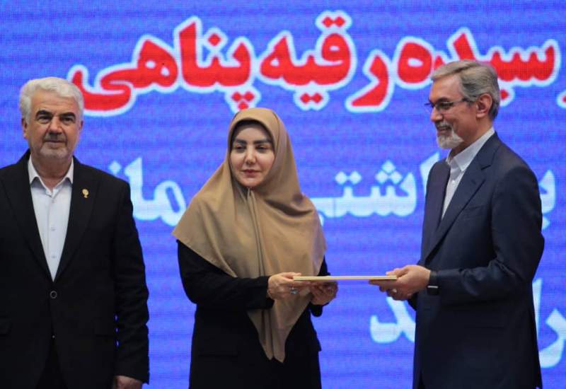 آئین تکریم و معارفه رؤسای پیشن و جدید دانشگاه علوم پزشکی یاسوج برگزار شد؛ رقیه پناهی: آمده‌ام تا بذر امید و سلامت را در استان بپاشیم / مبارزه با رانت و فساد در نظام اداری حوزه سلامت را پیگیری خواهیم کرد / مرگ مادران باردار در کهگیلویه و بویراحمد دو برابر میانگین کشوری است / سعید جاودان‌سیرت: رفع چالش‌های بهداشت و درمان کهگیلویه و بویراحمد نیازمند تلاش همگانی است