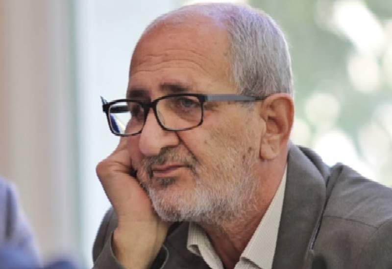 کنایه به تاج‌گردون: تا غول بیابان نفریبد به سرابت / با نخوت و متکبرانه به تحقیر مدیران پرداختن دردی را دوا نمی‌کند