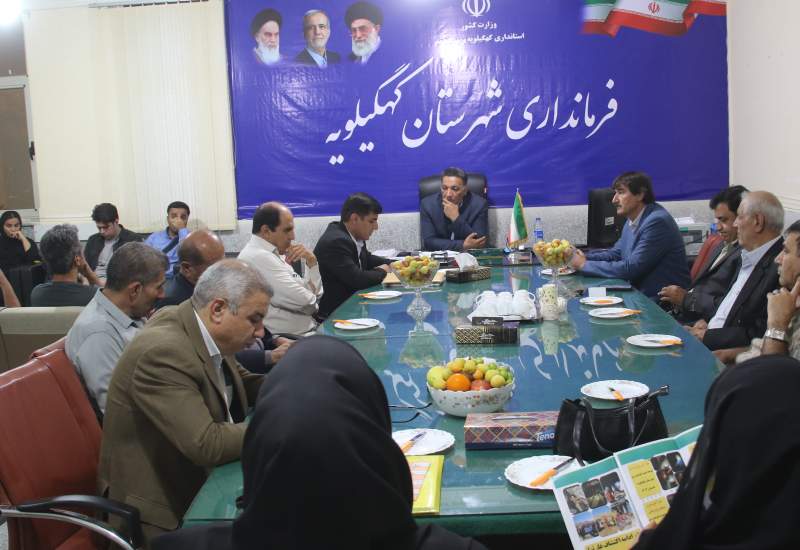 دیدار هیئت کوهنوردی با فرماندار/ نقش کوهنوردان در مهار آتش سوزی های کهگیلویه+ حواشی