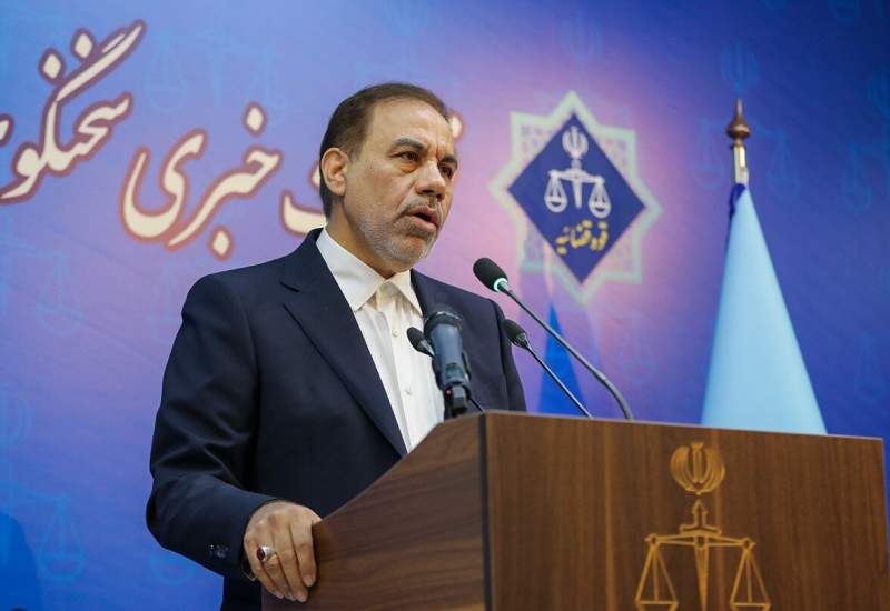 آخرین خبرها از بازداشت حجت‌الاسلام قاسمیان در عربستان / تشکیل پرونده برای میرسلیم / بانک آینده تخلف کرده است / جزئیات تازه از پرونده فساد در فوتبال و وضعیت آقای «خ. الف»