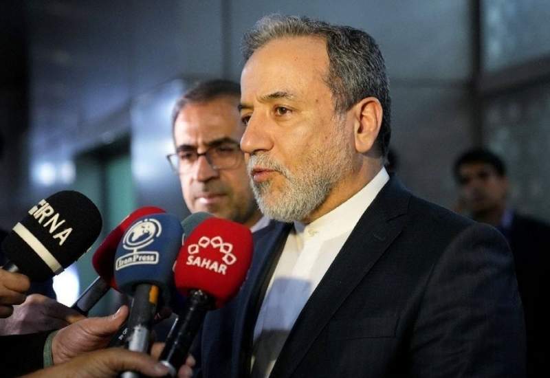 عراقچی: آمریکایی‌ها خواهان مذاکره هستند و چند بار پیام دادند؛ صراحتا گفته‌ایم تا وقتی که تجاوز متوقف نشود حرف از گفت‌و‌گو جایی ندارد/اینکه اروپایی‌ها می‌خواهند صحبت کنند درباره اینکه درباره برنامه هسته‌ای ایران راه‌حل دیپلماتیکی هست ما مشکلی نداریم/برای دفاع از مردم ایران از هیچکس فراری نیستیم/در خصوص موضوع موشکی هیچ گفت‌وگویی نداریم؛ توانمندی موشکی ایران توانمندی دفاعی است