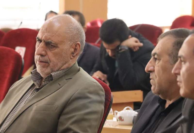 محمد رحیم دهراب‌پور، فعال سیاسی اصولگرا: همه ما سرنشینان یک کشتی واحد هستیم؛ کشتی‌ای که در میان اقیانوس قرار دارد  / مطالبه‌گری حق همه ماست، اما باید ابتدا به ساحل امن برسیم /  باید هوشیار باشیم و نگذاریم دشمن از غفلت ما بهره‌برداری کند