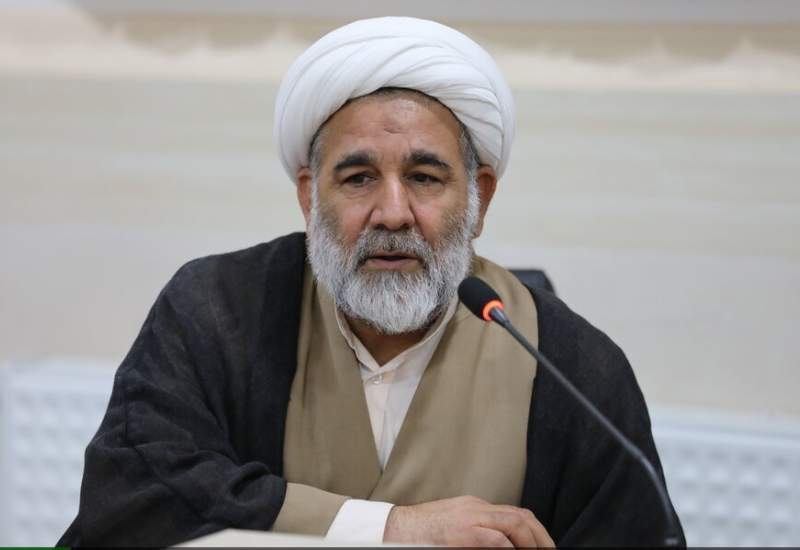 شیخ پناهی، رئیس وحدت اصولگرایان کهگیلویه و بویراحمد:  جهان خواب دیده که ایران نباشد، اما ما نباید اجازه دهیم این خواب تعبیر شود /  امروز روز ایستادگی در برابر استکبار جهانی است؛ وقت دعواهای داخلی و جناحی نیست / ما که مسلمان و شیعه دوازده‌امامی هستیم، باید اختلافات را کنار گذاشته و با عزم و مردانگی در این میدان حاضر شویم