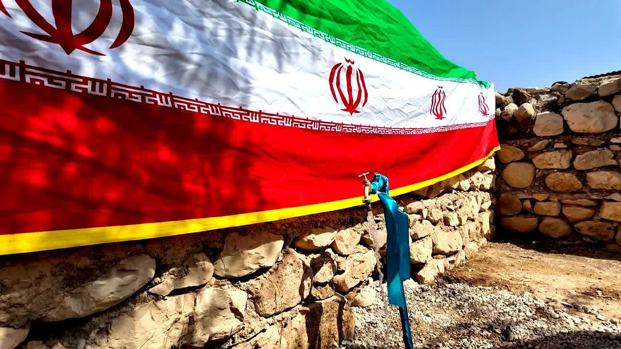 افتتاح و کلنگزنی ۱۳۷ پروژه عمرانی و اقتصادی در شهرستان کهگیلویه به مناسبت هفته دولت / گاودانه در انتظار جاده؛ وعده استاندار برای تحقق مطالبهای دیرینه / راهاندازی نهضت گلخانهای در کهگیلویه و بویراحمد با احداث شهرک ۱۳۷ هکتاری / برنامهریزی برای احداث ۶۰۰ مگاوات نیروگاه خورشیدی