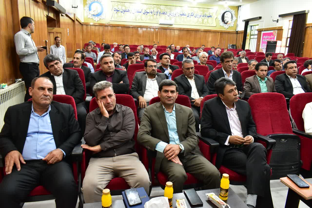 باقرینژاد خداحافظی کرد، پناهنده آمد