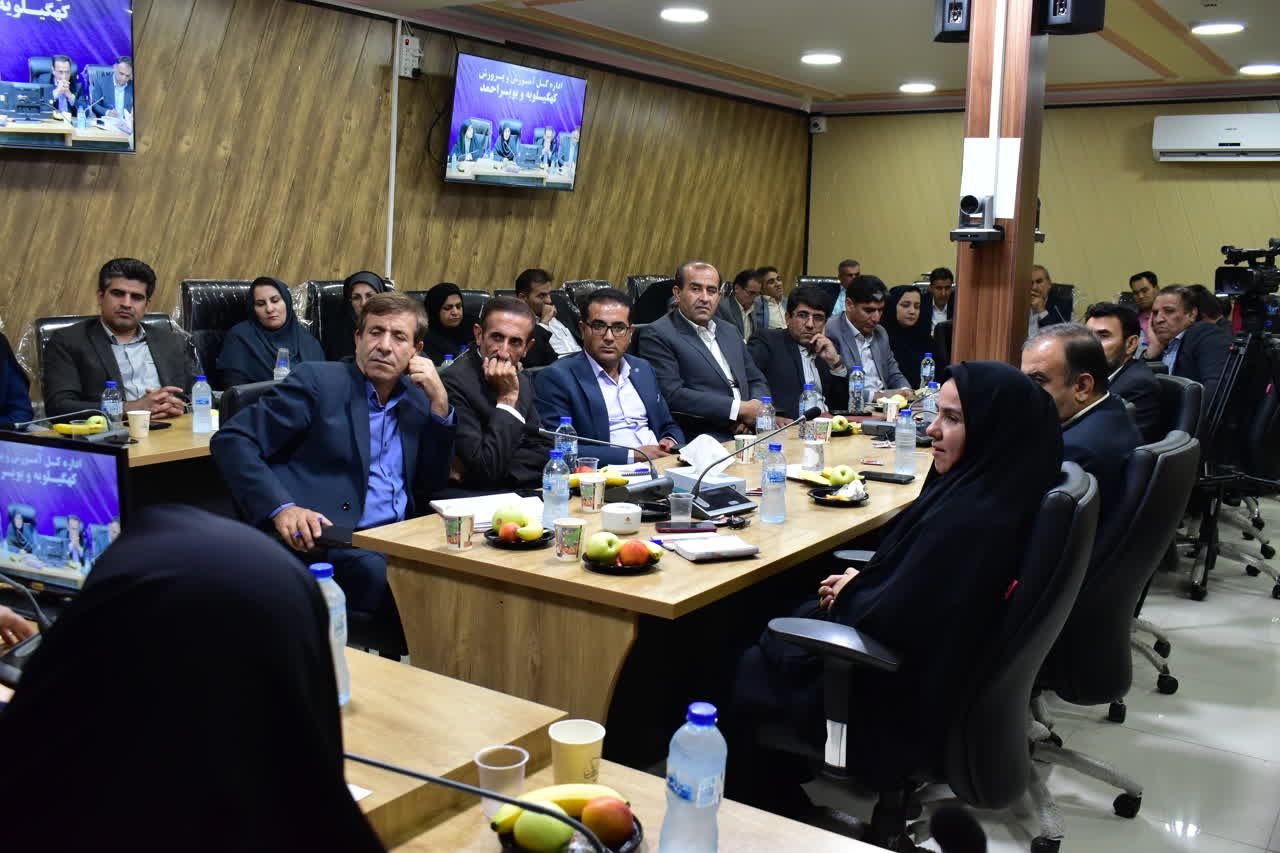 هشدار معاون وزیر در یاسوج: تجربه تلخ کمبود معلم نباید تکرار شود / هیچ دانش‌آموزی نباید از تحصیل بازبماند / پیش‌دبستانی در حاشیه؛ عدالت آموزشی قربانی نگاه غیردولتی؟