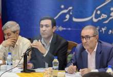 نشست صمیمی هنرمندان کهگیلویه و بویراحمد با استاندار برگزار شد / هنرمند: معرفی چهره‌های فرهنگی در کهگیلویه و بویراحمد به بیراهه رفته است / درخشان: برخی دستگاه‌های غیر فرهنگی در استان بودجه فرهنگی بیشتری نسبت به اداره کل فرهنگ و ارشاد اسلامی دارند