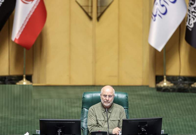 قالیباف: طبق نظر دیوان عدالت اداری، ۳۰۰۰ استخدام‌ در دولت گذشته غیرقانونی بود / حاجی‌دلیگانی: ۴ هزار نفر از افرادی که در دولت قبل استخدام شده بودند درحال اخراج هستند