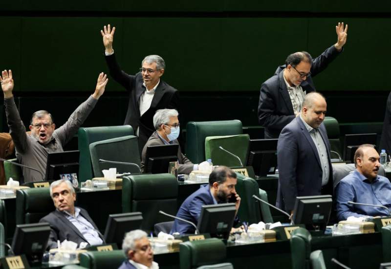 با طرح سه فوریتی مجلس برای خروج از NPT چه اتفاقی رخ خواهد داد؟ / هرگونه مذاکره با امریکا و سه کشور اروپایی قطع خواهد شد / همکاری نظارتی هم با آژانس قطع خواهد شد