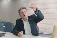 صادق فاتحی، مدیرکل امور عشایر کهگیلویه و بویراحمد: درب اتاق این‌جانب در تمام ساعات روز به روی مردم باز است / بیش از ۸۰ درصد از چشمه‌های طبیعی در مناطق سردسیری استان خشک شده‌اند / ما موظفیم بر اساس قانون و عدالت رفتار کنیم، نه بر اساس فشارهای قومی یا منطقه‌ای / توضیح در خصوص ابهاماتی پیرامون آرد عشایر و اختصاص سهمیه‌های حمایتی به افرادی که عشایر نبودند / حق عشایر باید به‌صورت مستقیم و شفاف به خود آنان اختصاص یابد /  در حوزه صدور دفترچه‌ها تلاش شده تا فرآیندها شفاف و دقیق باشد؛ اما همچنان مواردی نیازمند بررسی و اصلاح هستند / مبارزه با سوءاستفاده‌ها / توزیع عادلانه نهاده‌های دامی
