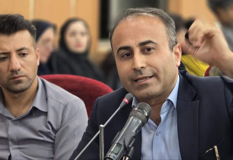 مخترع کهگیلویه و بویراحمدی: اختراعات من  به دلیل عدم آگاهی تصمیم‌گیرندگان، با بی‌مهری مواجه شد / این وضعیت، بدبختی ماست؛ نه در یک جا یا دو جا /  رفتارهایی که در استان مشاهده می‌شود، واقعاً سبب نگرانی و گاهی پشیمانی است /  در اکثر ادارات مرتبط – از جمله صنعت، معدن، و بانک‌های عامل پرداخت تسهیلات – افراد متخصص و آگاه به تولید حضور ندارند  <img src="/images/audio_icon.png" width="11" height="10" border="0" align="top">