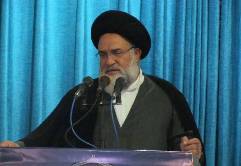هشدار امام‌جمعه یاسوج: الگوهای انحرافی فرهنگی آینده کشور را تهدید می‌کند / امام‌جمعه یاسوج: ملک‌حسینی، شاگرد و یار حقیقی امام خمینی (ره) و نماد استقامت بود