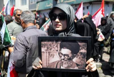 تصاویر اختصاصی رویترز از تشییع رهبر شهید ایران در مشهد  <img src="/images/video_icon.png" width="11" height="10" border="0" align="top">