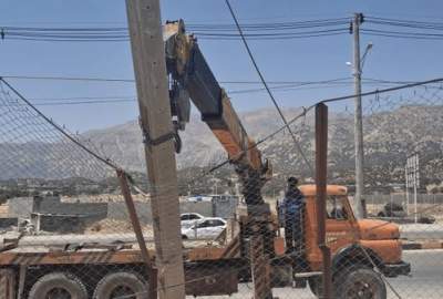 خاموشی اضطراری برق در برخی مناطق یاسوج بر اثر برخورد لودر با پایه برق