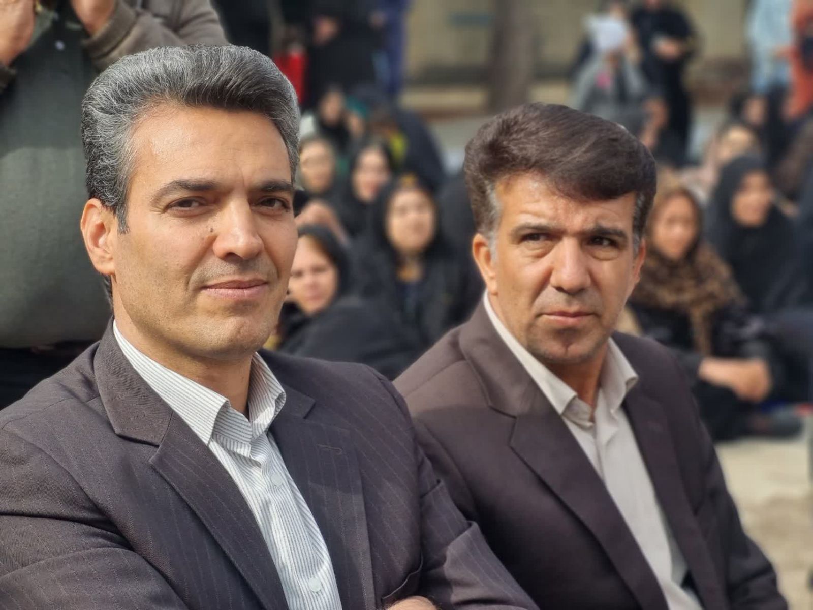 تصاویر | مدیران استانی در کنار بهرامی نماینده بویراحمد؛ بازدید از روستای ستار هدایت‌خواه / بهرامی: فاصله گرفتن از مردم به معنای از دست دادن زمین بازی است