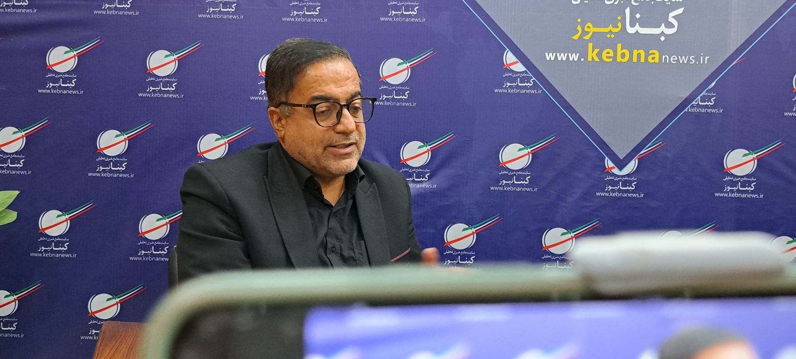 فرماندار شهرستان دنا: نگاه ما عملکردی است، سیاسی نیست / هیچ گونه جانبداری در انتخابات ندارم و نخواهم داشت؛ رأی مردم حق الناس است / نسبت من با آقای روشنفکر کار را سخت کرده / ۷۳۶ میلیارد تومان پروژه در شهرستان دنا افتتاح یا کلنگ زنی شد