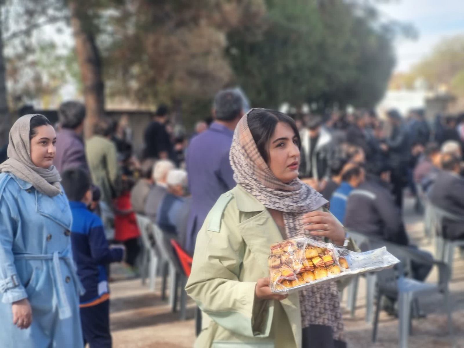 تصاویر | مدیران استانی در کنار بهرامی نماینده بویراحمد؛ بازدید از روستای ستار هدایت‌خواه / بهرامی: فاصله گرفتن از مردم به معنای از دست دادن زمین بازی است