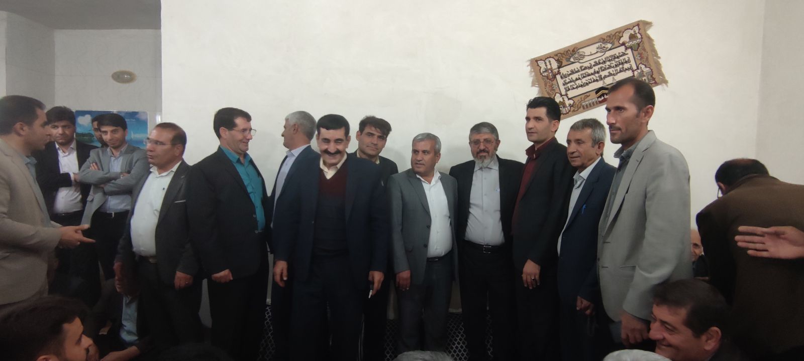 نادر منتظریان در شهر پاتاوه گذرگاه تاریخ / تاکید چهرههای شناخته شده پاتاوه بر «بویراحمد واحد» و عبور از جغرافیا و قومگرایی / فروغی: هر جا تعصبات را معیار قرار دادیم با مشکل مواجه شدیم / نخبگان از عرصه اجرایی کنار گذاشته شدهاند/ منتظریان: باید از شعار بگذریم / تبعیض و رانت ثمره سوء مدیریتها است / فرمانداری حق بخش پاتاوه است