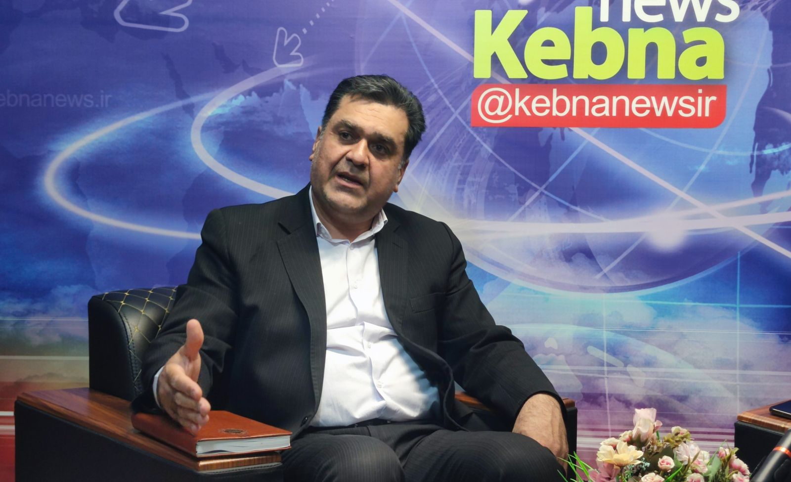 امیرحسینی، مدیرکل گردشگری کهگیلویه و بویراحمد: هماهنگی میان مدیرکل و تیم مدیریتی ضروری است و خوشبختانه در حال حاضر چنین هماهنگی وجود دارد / تاجگردون چهره‌ای ملی است و ما از ظرفیت او برای توسعه استان استفاده کرده‌ایم /  فاصله ما با نقطه مطلوب زیاد است / برای رشد گردشگری آمده‌ام، نه برای ورود به حواشی. باید همه ظرفیت‌ها را فعال کنیم / جولان تورهای غیرمجاز در کهگیلویه و بویراحمد